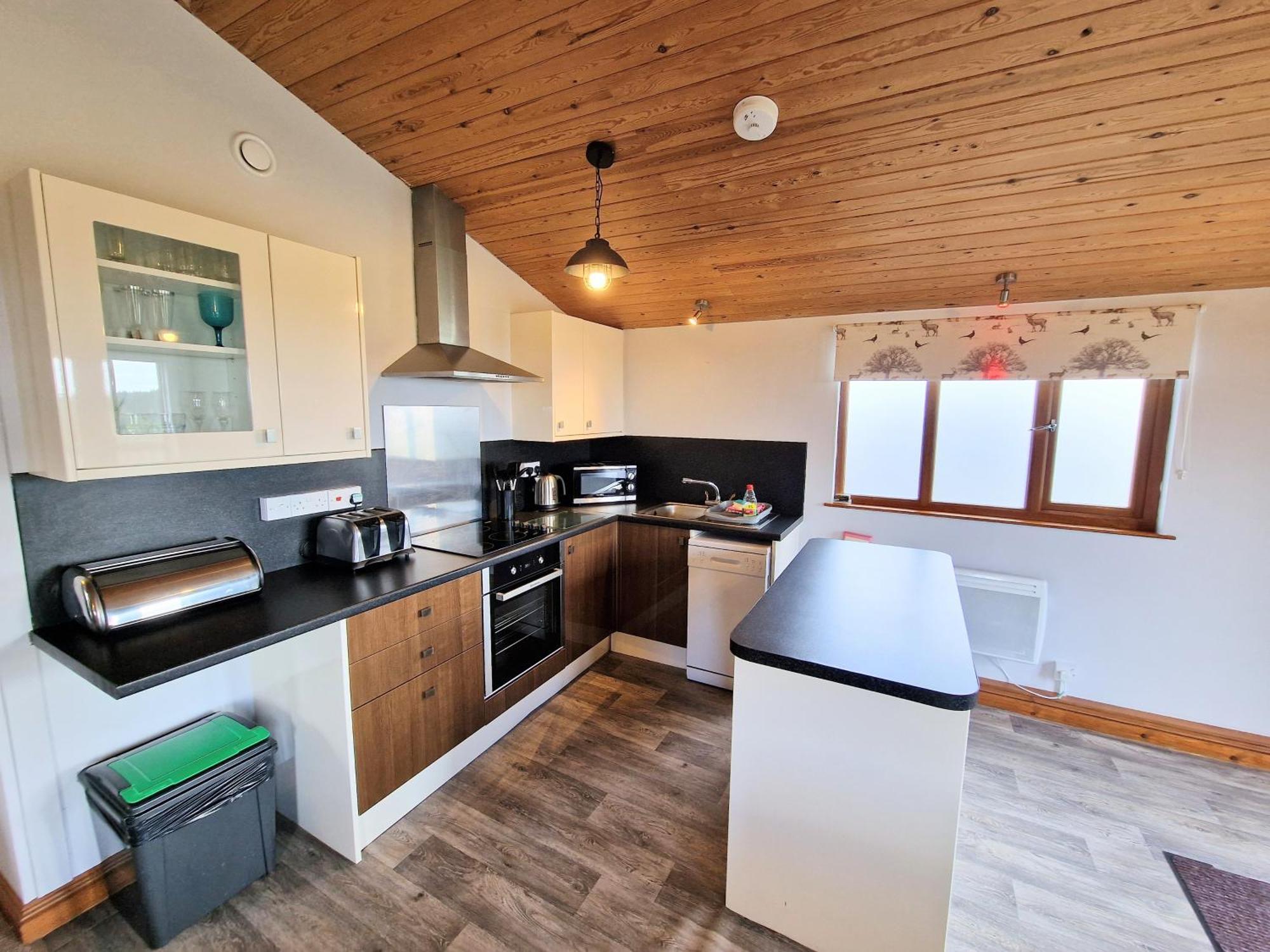 Ochil 8 With Private Hot Tub - Fife - Loch Leven - Lomond Hills Kelty Exterior foto