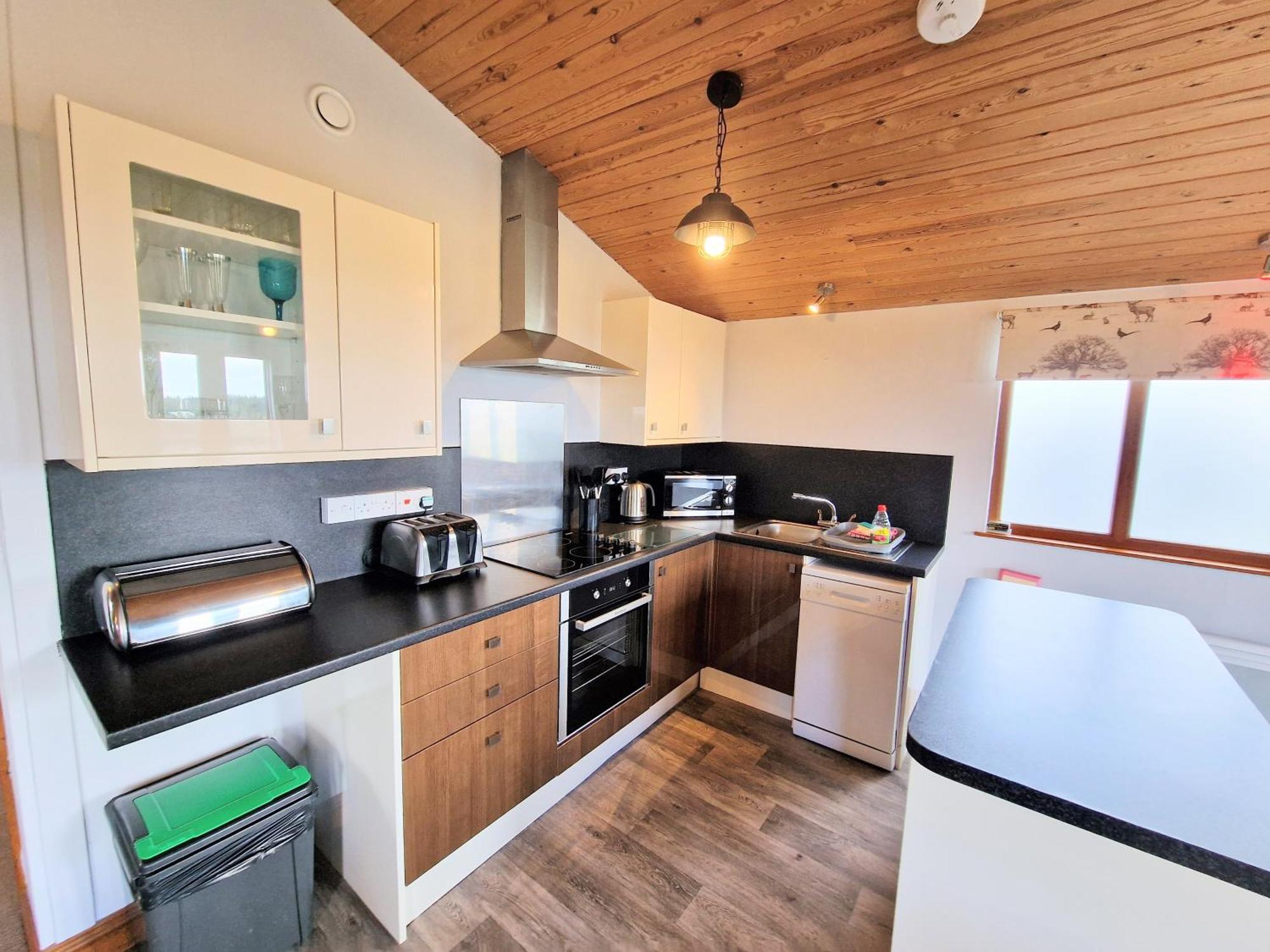 Ochil 8 With Private Hot Tub - Fife - Loch Leven - Lomond Hills Kelty Exterior foto