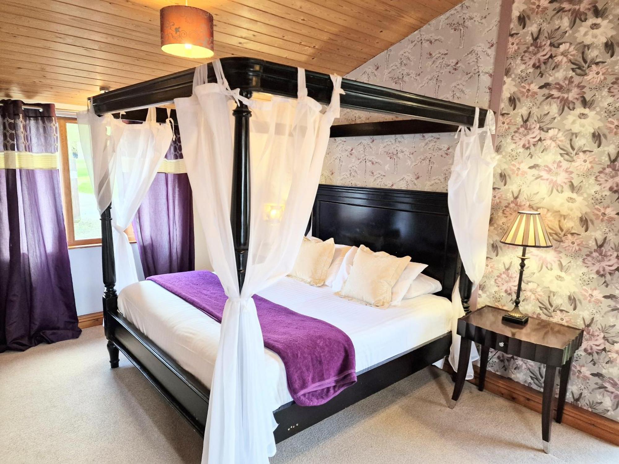 Ochil 8 With Private Hot Tub - Fife - Loch Leven - Lomond Hills Kelty Exterior foto